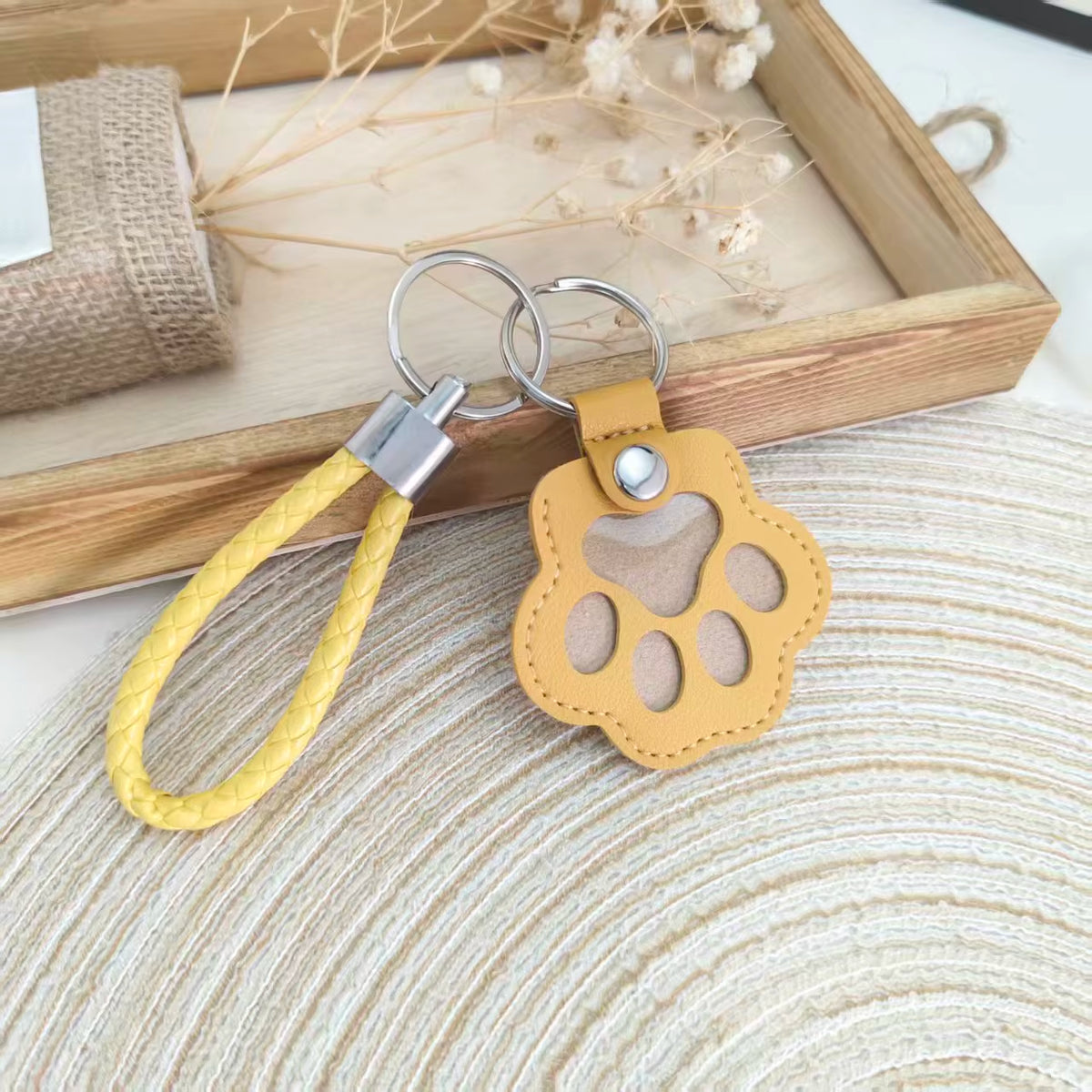 PU Leather Pet Hair Storage Bag Multi-Functional Portable Keychain Pet Memorial Keychain Keepsake Hair Storage for Pet Lovers