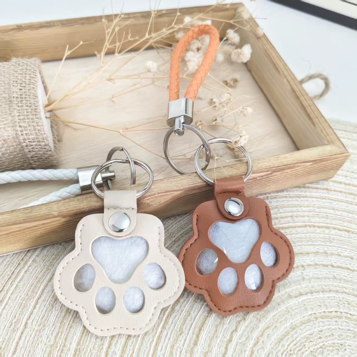 PU Leather Pet Hair Storage Bag Multi-Functional Portable Keychain Pet Memorial Keychain Keepsake Hair Storage for Pet Lovers